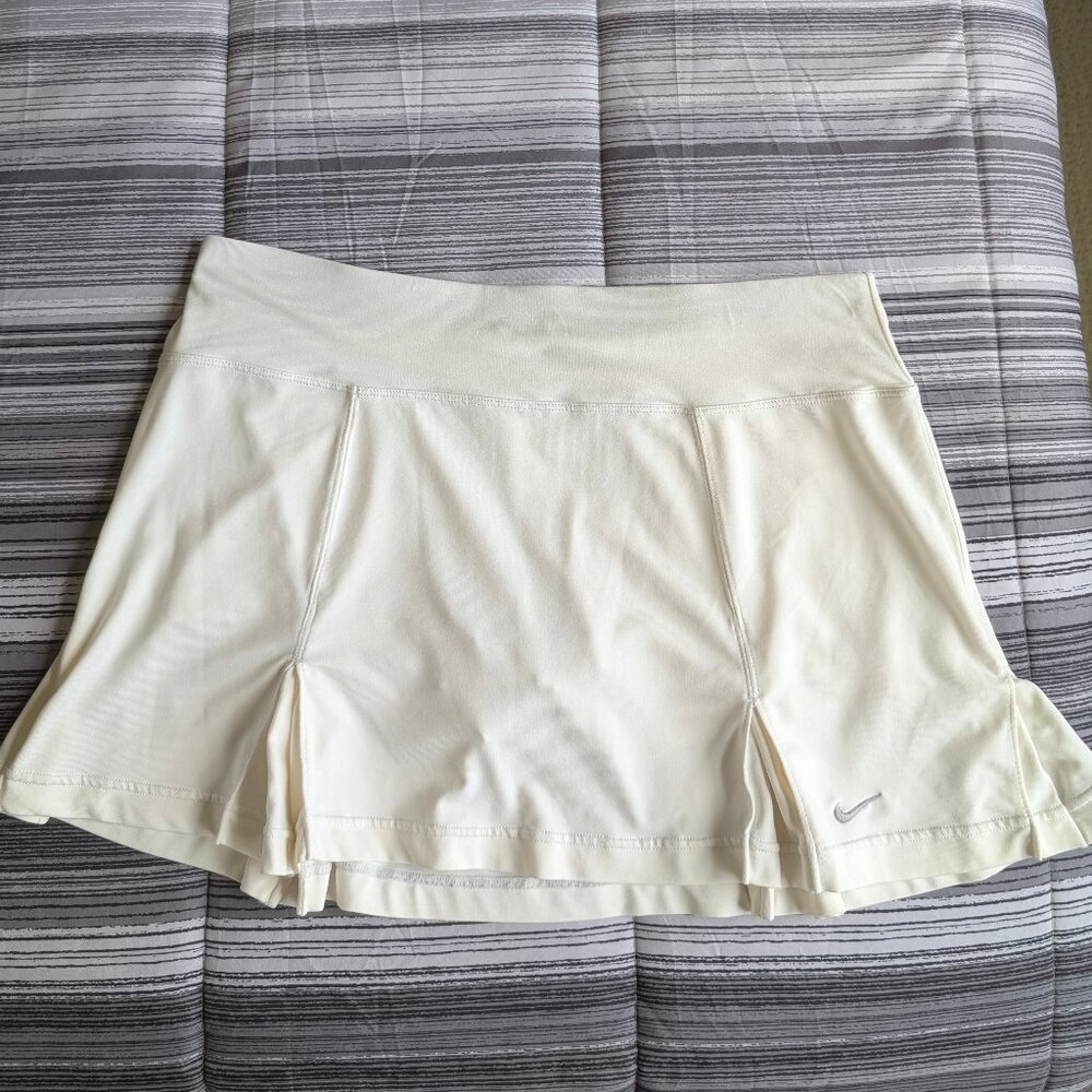 Nike Dri-FIT White Tennis Skort Women's Medium Large skirt shorts underneath